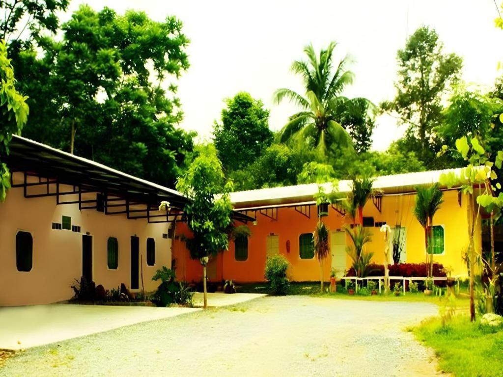 Kanta Hill Resort Nakhon Si Thammarat Exterior photo