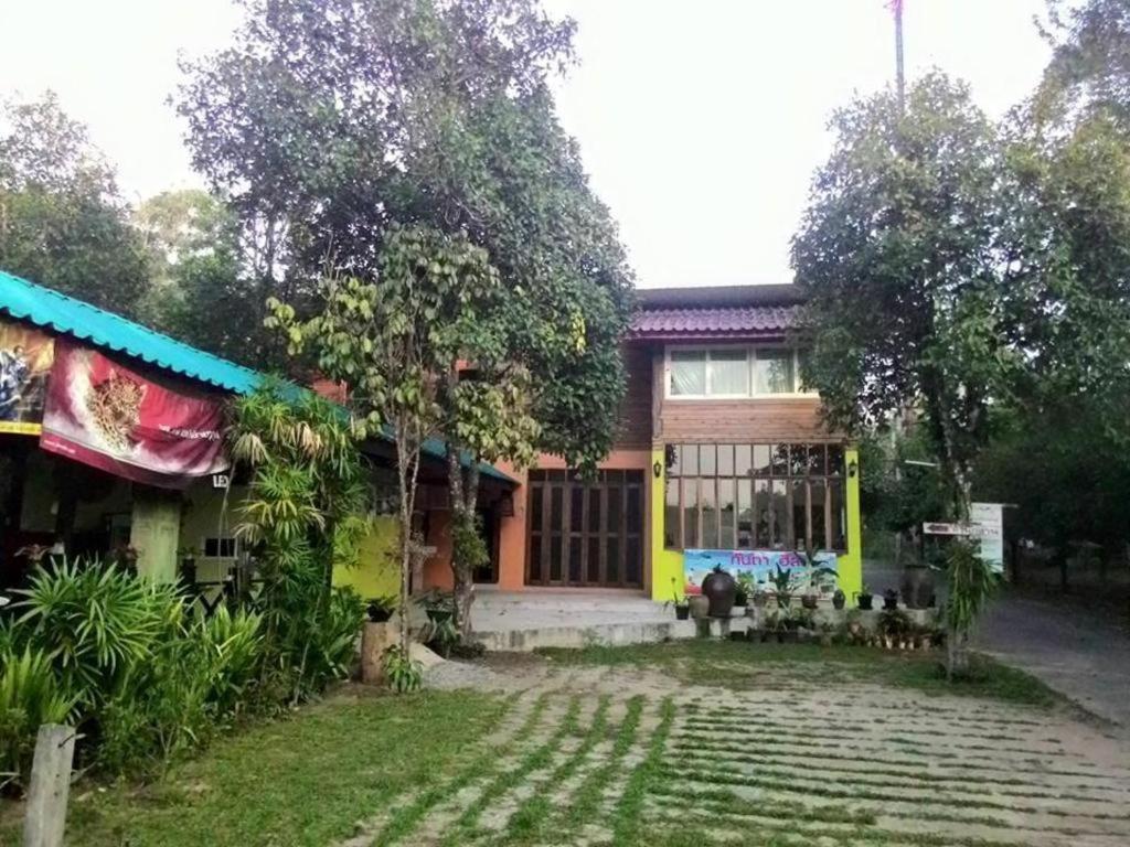 Kanta Hill Resort Nakhon Si Thammarat Exterior photo