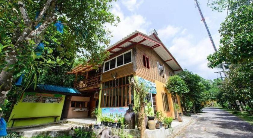 Kanta Hill Resort Nakhon Si Thammarat Exterior photo