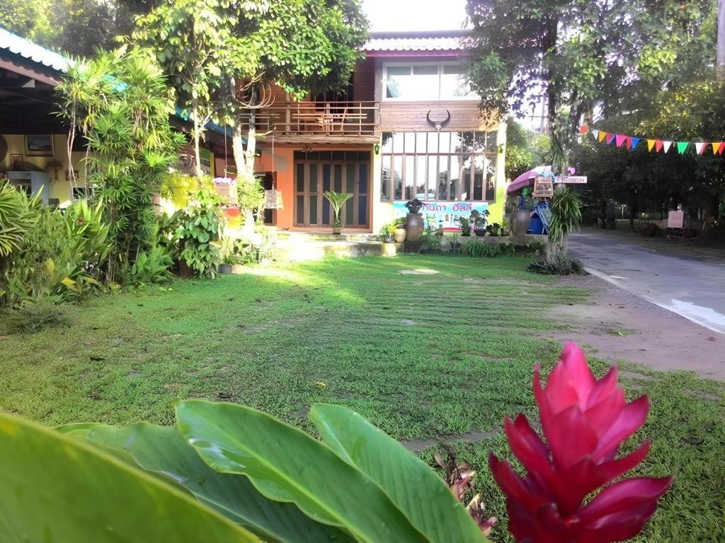 Kanta Hill Resort Nakhon Si Thammarat Exterior photo
