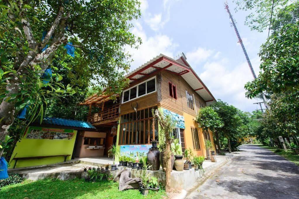 Kanta Hill Resort Nakhon Si Thammarat Exterior photo