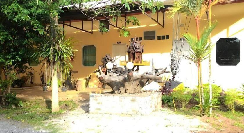 Kanta Hill Resort Nakhon Si Thammarat Exterior photo